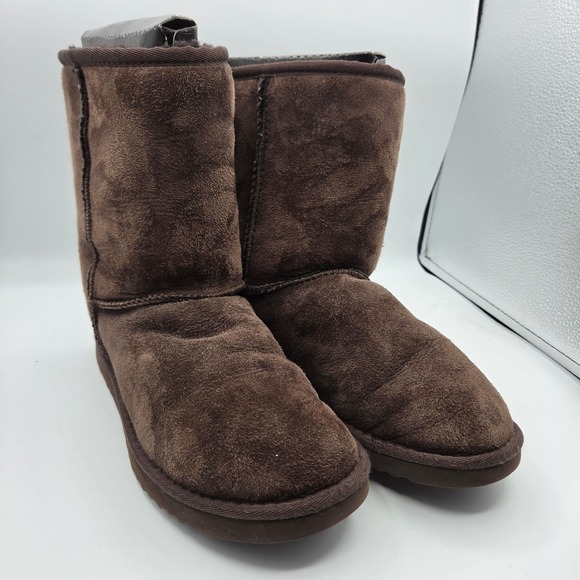 UGG Australia Shoes - UGG Australia Classic Short 5825 Chocolate Brown Suede Sheepskin Boots Womens 8